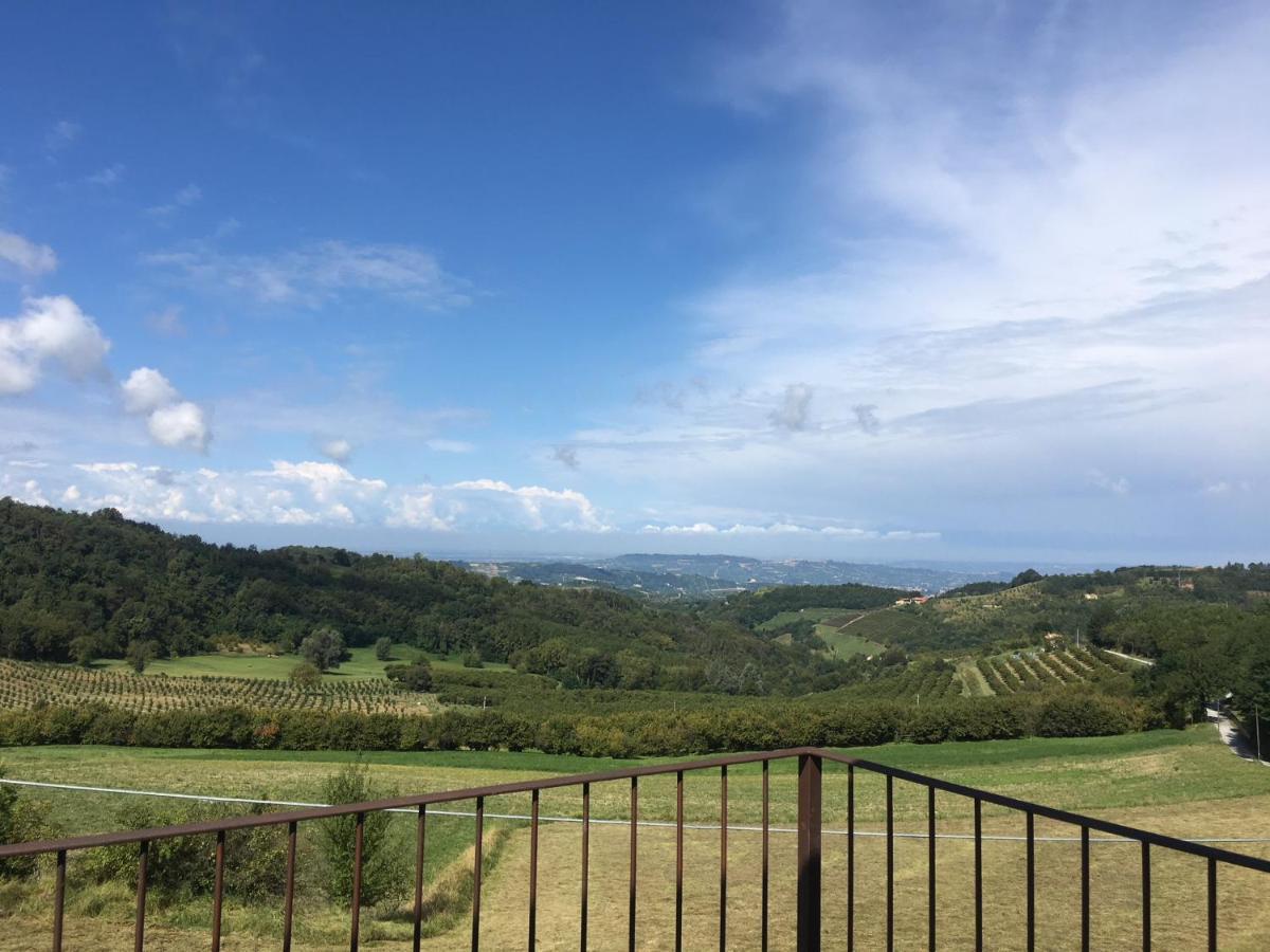 La Luce Delle Colline Bed & Breakfast Serravalle delle Langhe ภายนอก รูปภาพ