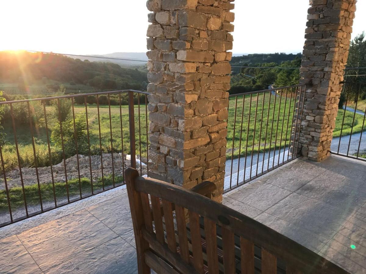 La Luce Delle Colline Bed & Breakfast Serravalle delle Langhe ภายนอก รูปภาพ