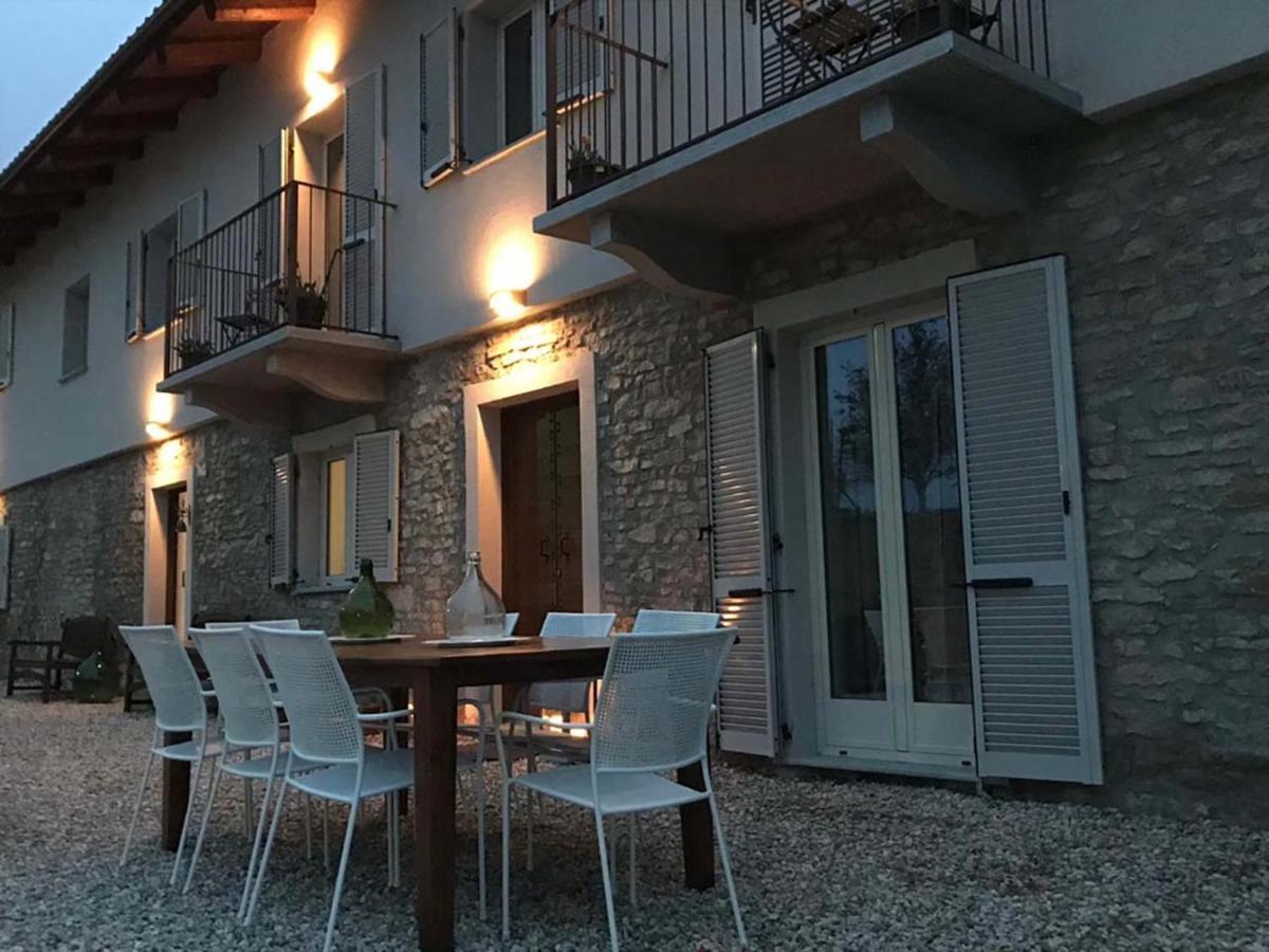 La Luce Delle Colline Bed & Breakfast Serravalle delle Langhe ภายนอก รูปภาพ