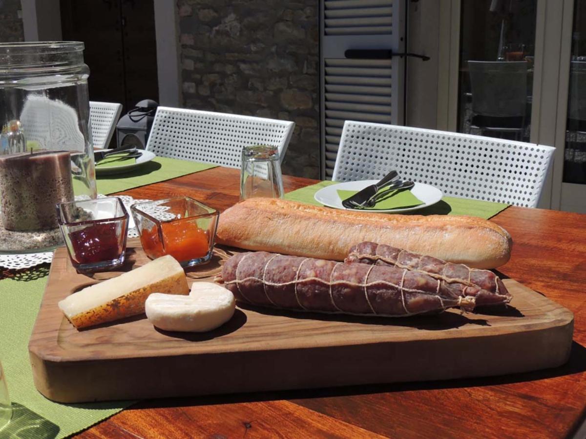 La Luce Delle Colline Bed & Breakfast Serravalle delle Langhe ภายนอก รูปภาพ