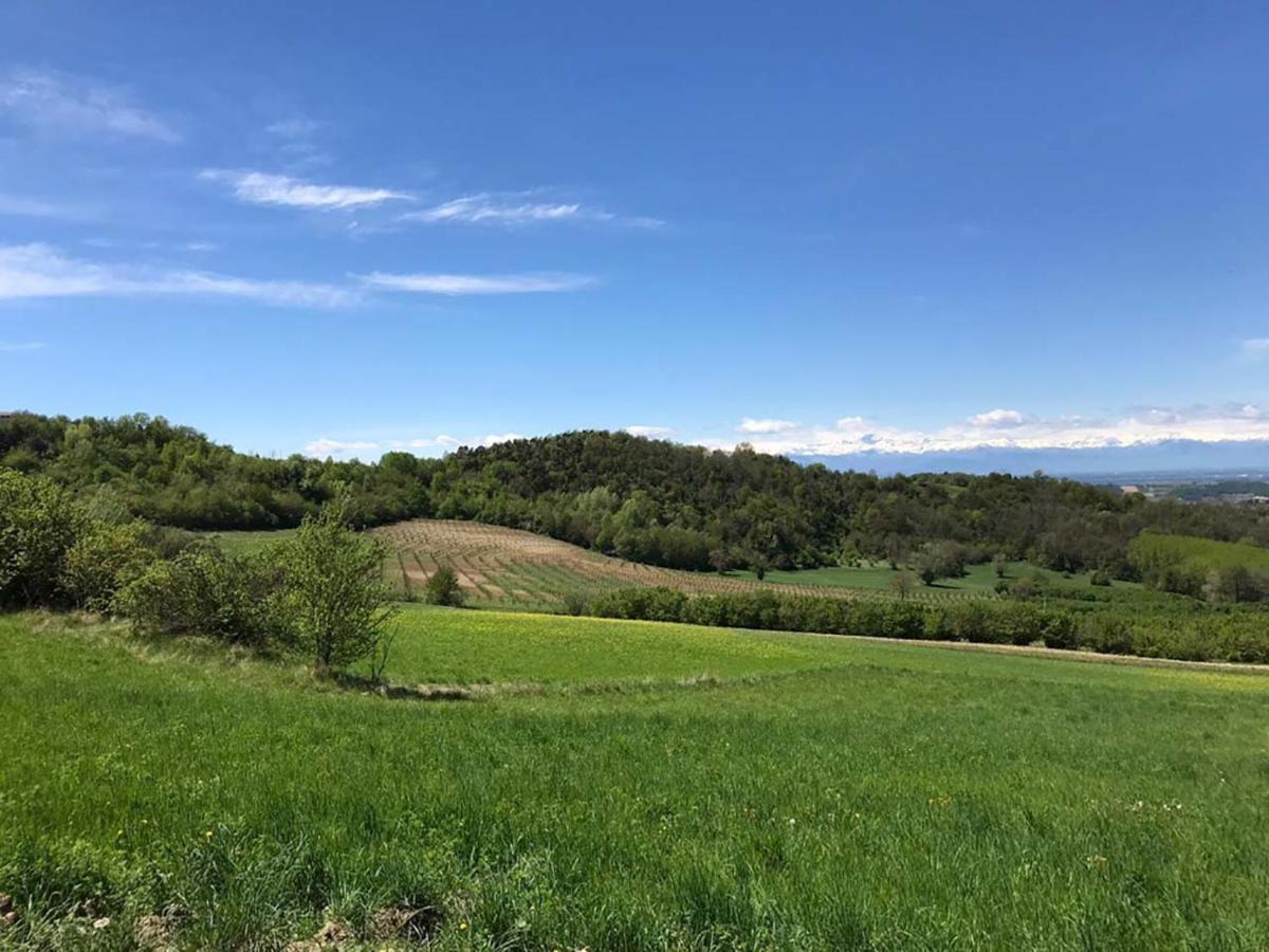 La Luce Delle Colline Bed & Breakfast Serravalle delle Langhe ภายนอก รูปภาพ