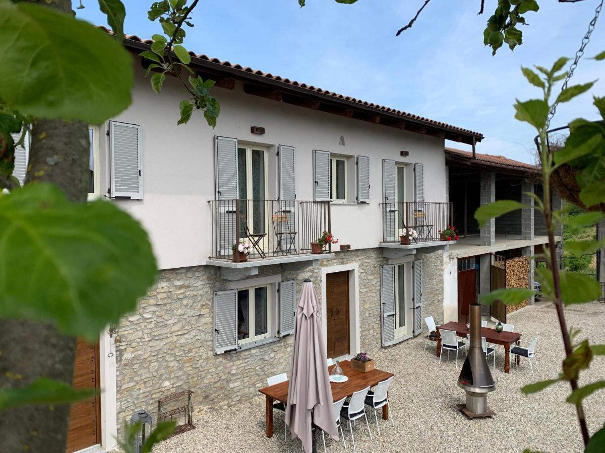 La Luce Delle Colline Bed & Breakfast Serravalle delle Langhe ภายนอก รูปภาพ
