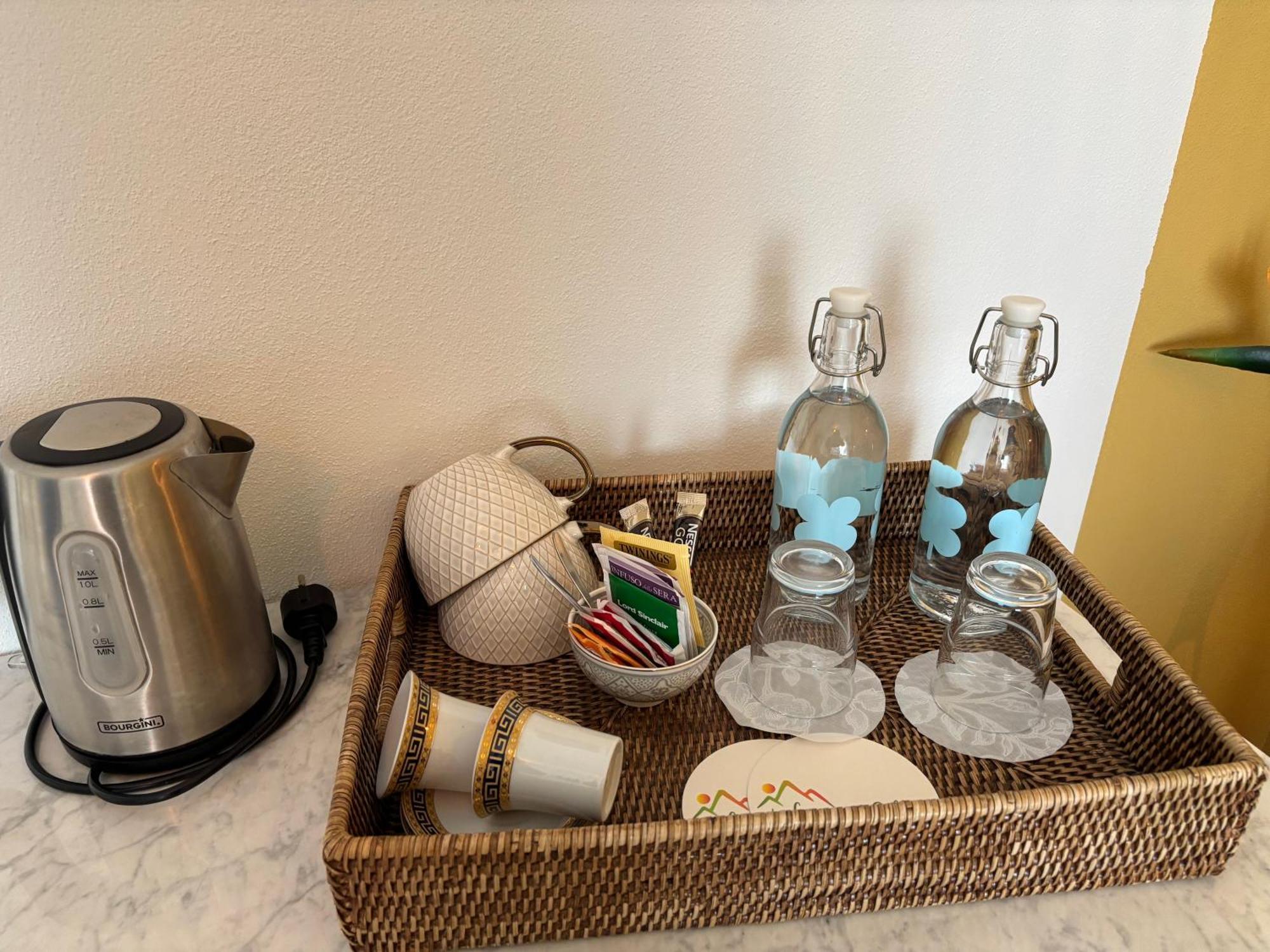 La Luce Delle Colline Bed & Breakfast Serravalle delle Langhe ภายนอก รูปภาพ