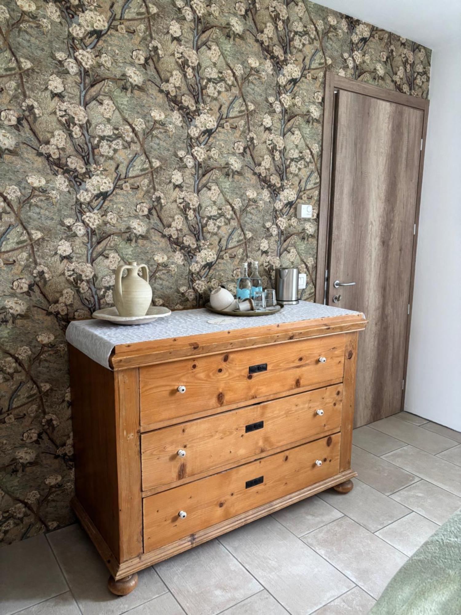 La Luce Delle Colline Bed & Breakfast Serravalle delle Langhe ภายนอก รูปภาพ